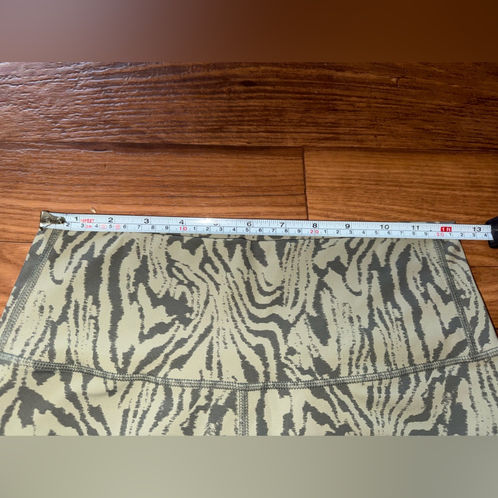 NWOT Varley Green Distorted Grain Luna Legging Size: Small - Picture 14 of 16